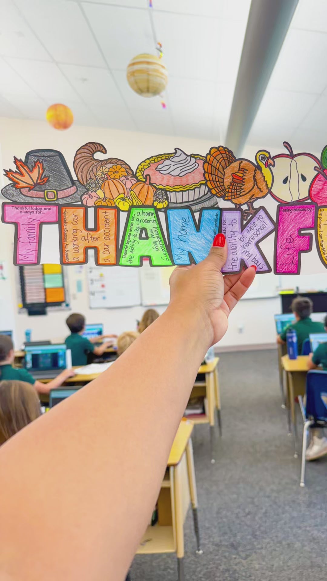 Thanksgiving Craftivity Bulletin Board